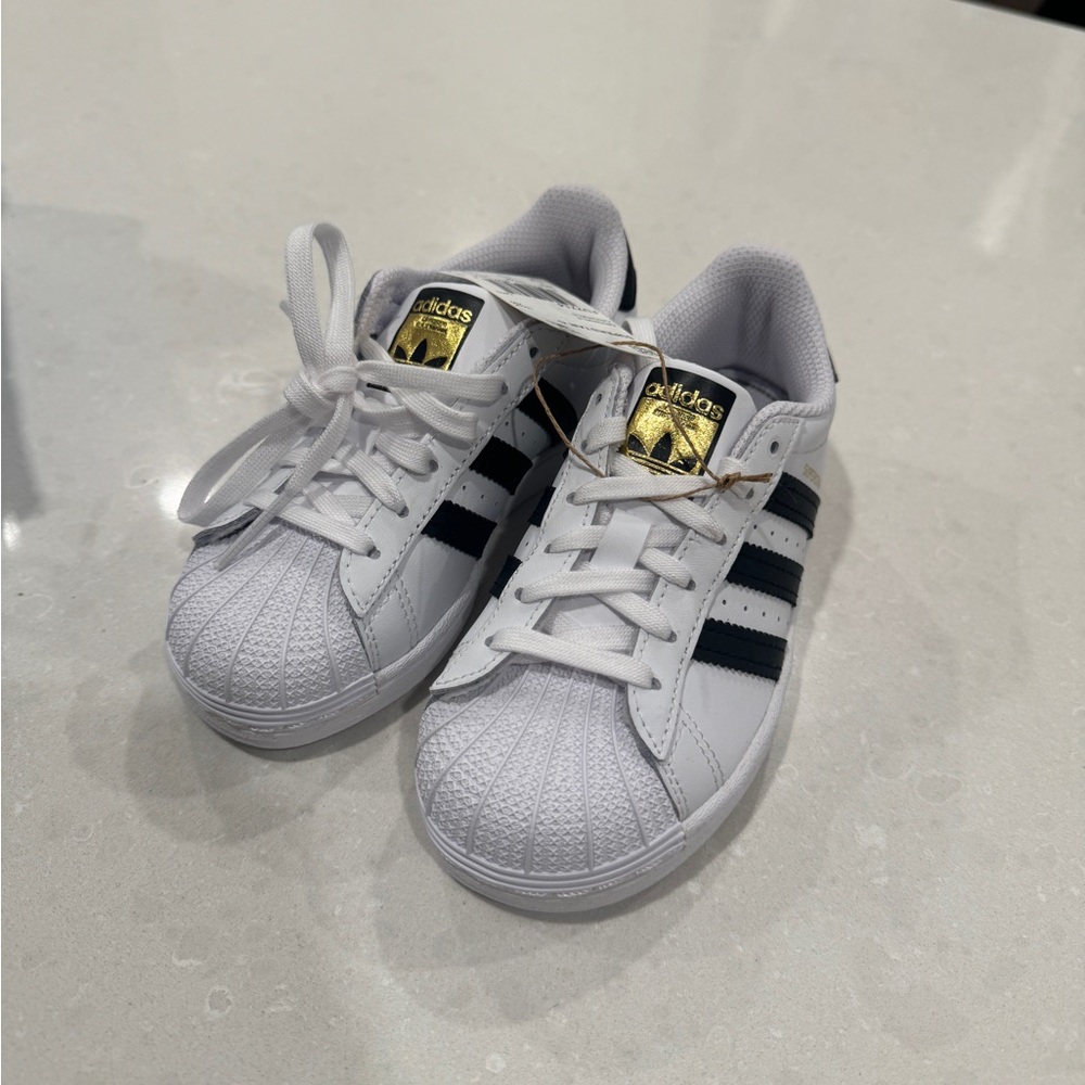 Adidas Original Superstar
Shoes White